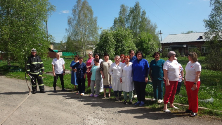 Практическая тренировка по эвакуации в Ирбинской больнице. Практическая тренировка по эвакуации в Ирбинской больнице.